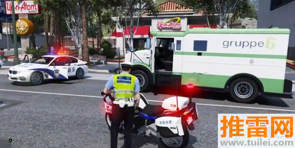 中国特警模拟器(Police set weapons patrol simulator)手机版截图1